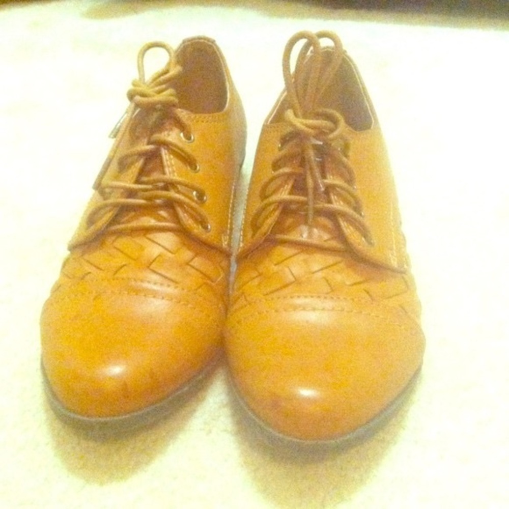 Forever 21 Brown Lace-Up Oxford Shoes